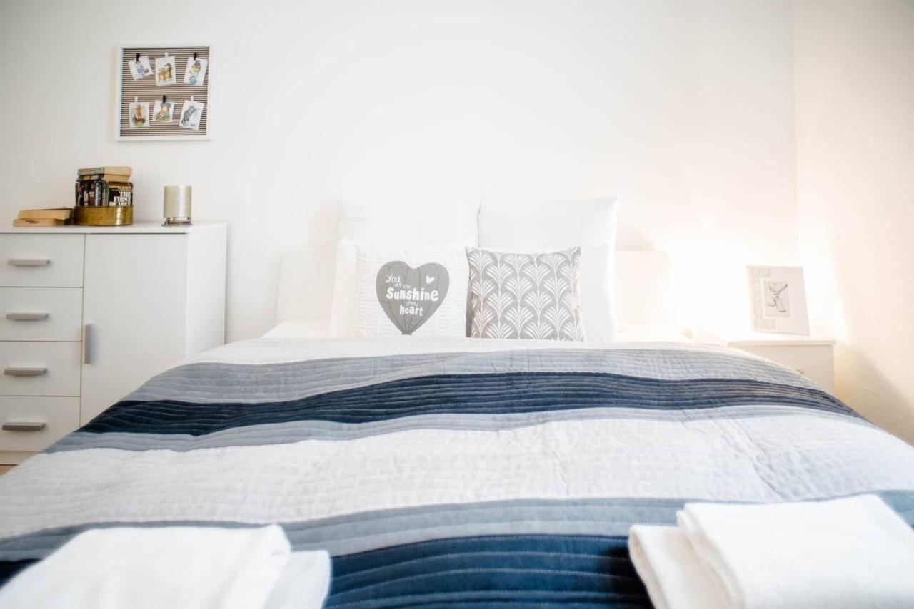 Comfy, Renewed 3 Bedroom Apt In Center ブダペスト エクステリア 写真
